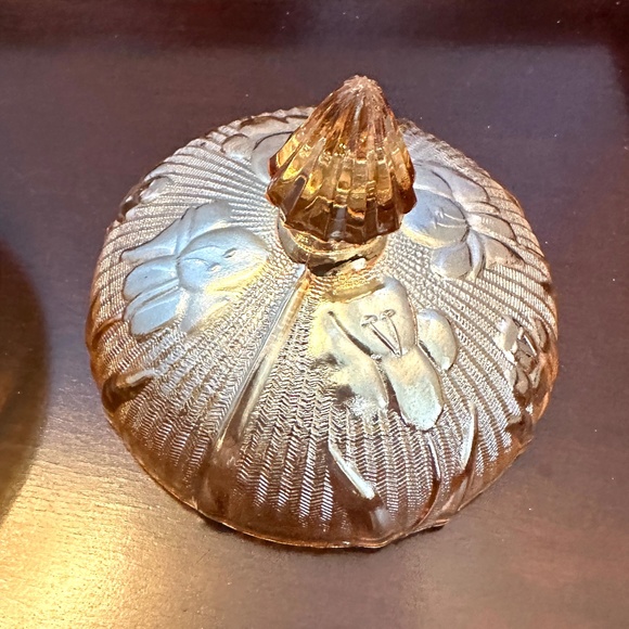 1950s Jeannette Glass Company Iris butter dish & cover - Picture 4 of 7